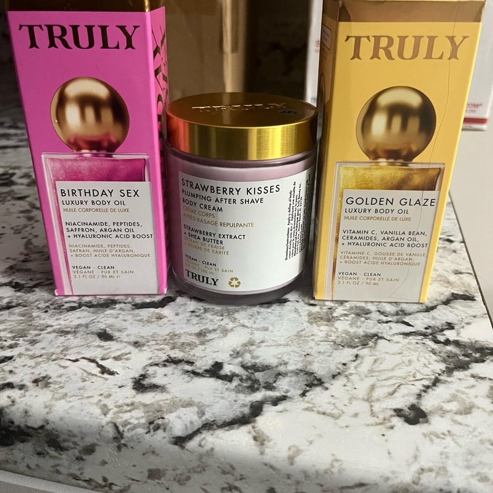 TRULY Body oil and body cream set- brand new